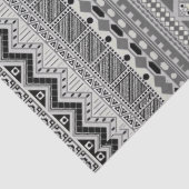 Ontwerp van zwart-wit aztec-patronen tissuepapier (Detail)