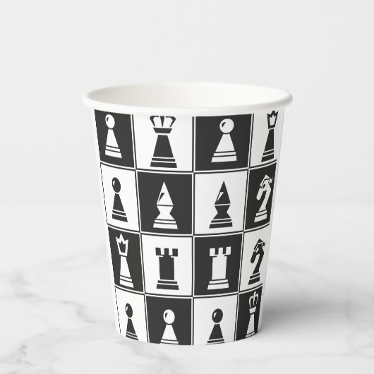 Ontwerpbekertje met schaakstukken papieren bekers (Achterkant)