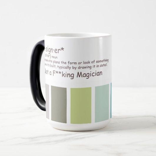 Ontwerper. Geen tovenaar Magische Mok (Voorkant links)