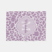 Ontwerper Paarse monogram Giraffe Afdrukken en Naa Fleece Deken (Voorkant (Horizontaal))