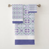 Ontwerper Periwinkle Floral Decoratief Bad Handdoek (Insitu)