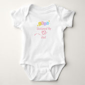 Ontworpen door God Baby Bodysuit (Voorkant)