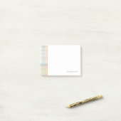 Ontworpen kunstachtergrond waterverf, textuur post-it® notes (Op bureau)