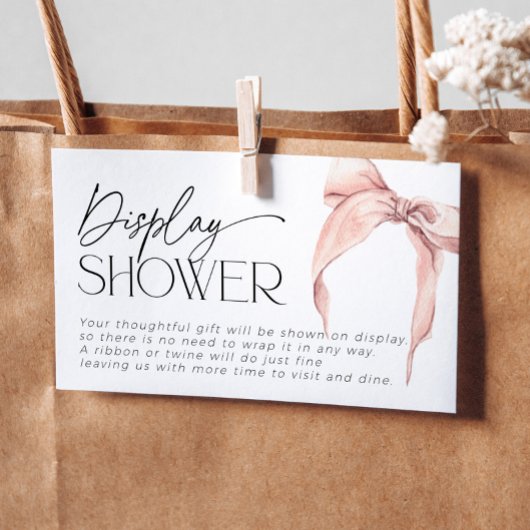 Onverpakte geschenk invoegen voor Vrijgezellenfees Informatiekaartje