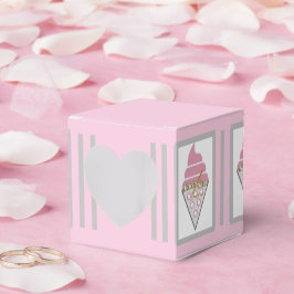 Onweerstaanbare ijsfavorietendoos van Adiela Akoo Bedankdoosjes