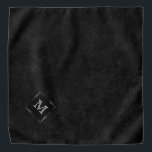 Onyx Black Velvet | Monogram karton Bandana<br><div class="desc">Dramatisch moody palet met een donkere en rijke, door gothic geïnspireerde kreukelende velvet-achtergrond van het collectie Moody Jewel Tones. Dit ontwerp is voorzien van een diepgewortelde, op velvet geïnspireerde textuur van de waterverf van de juwelen. De faux metallic sierstrip biedt een schone, geavanceerde en op maat gesneden vormgeving. De moderne,...</div>