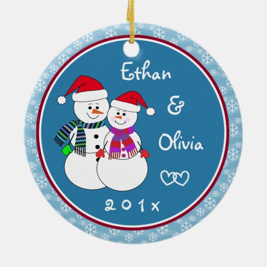 Onze 1e Kerst Getrouwd Gift Leuk Sneeuwkoppel Keramisch Ornament (Achterkant)