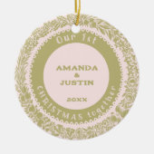 Onze 1e Kerstmis samen Gold Wreath op roos - Keramisch Ornament (Voorkant)