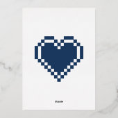 Onze 8-Bit Hartjes in Navy Foil Uitnodiging (Achterkant)