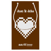 Onze 8-bits harten in chocolade geschenkzak klein cadeauzakje (Achterkant)