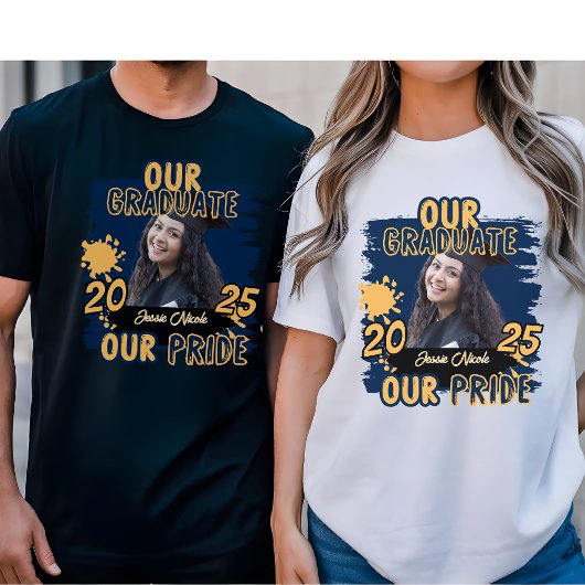 Onze Afstuderen onze trotse aangepaste familie Afs Tri-Blend Shirt