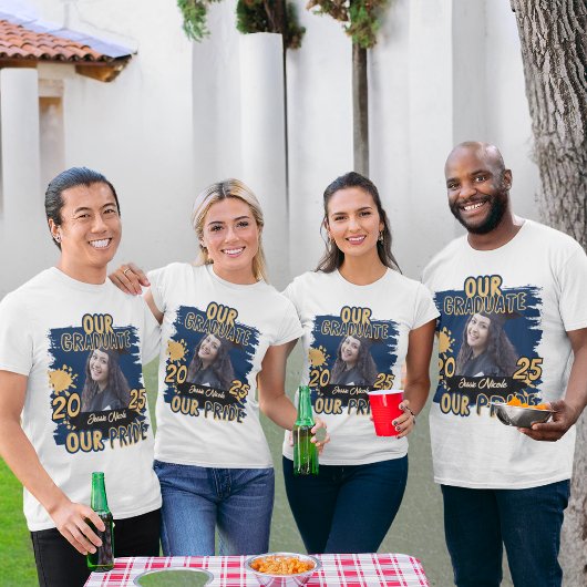 Onze Afstuderen onze trotse aangepaste familie Afs Tri-Blend Shirt