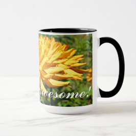 Onze baas is geweldige koffiekopjes Dahlia-bloem c Mok