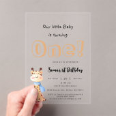 Onze Baby wordt een Schattigee Giraffe 1e verjaard Acryl Uitnodigingen (Insitu (Draagbaar))