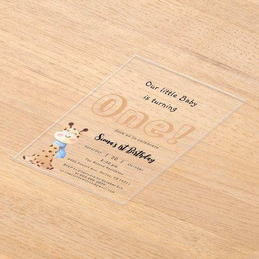 Onze Baby wordt een Schattigee Giraffe 1e verjaard Acryl Uitnodigingen (Laagn)