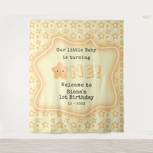 Onze Baby wordt een Schattigee ster 1e verjaardag Wandkleed (Voorkant)