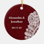 Onze bruiloft bordeaux rode kant damast foto keramisch ornament (Voorkant)