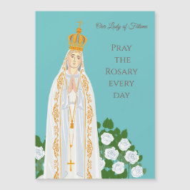 Onze dame van Fatima en witte rozen
