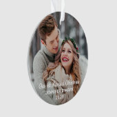Onze eerste gehuwde kerstfoto Moderne bruiloft fot Ornament (voorkant)