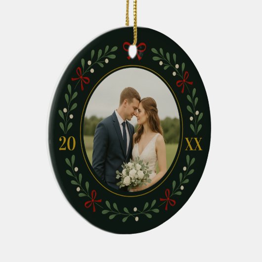 Onze eerste getrouwde kerst - Evergreen Wreath Keramisch Ornament (Rechts)