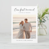 Onze eerste getrouwde kerstfoto feestdagenkaart (Staand voorkant)
