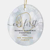 Onze eerste Global Pandemic Covid Kerstfoto Keramisch Ornament (Links)