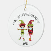 Onze eerste Global Pandemic Elf 2021 Keramisch Ornament (Links)