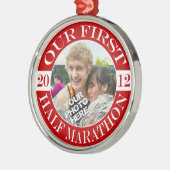 Onze eerste halve marathon - 2012 metalen ornament (Links)