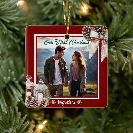 Onze eerste kerst 1 foto Snow Pine Cones Keramisch Ornament (Boom)