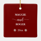 Onze eerste kerst 1 foto Snow Pine Cones Keramisch Ornament (Achterkant)