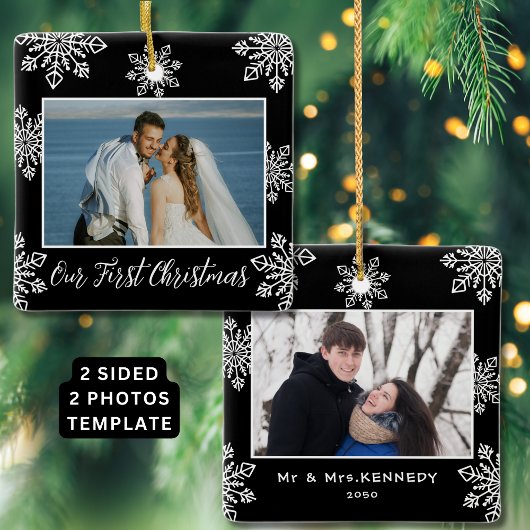 Onze eerste kerst 2 foto witte sneeuwvlokken zwart keramisch ornament