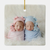 Onze eerste kerst 2 foto's Script Twin Baby Keramisch Ornament (Achterkant)