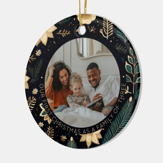 "Onze eerste kerst als een familie van drie" Keramisch Ornament (Links)