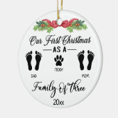 Onze eerste kerst als een gezin van drie voetafdru keramisch ornament (Links)
