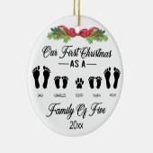 Onze eerste kerst als een gezin van vijf voetafdru keramisch ornament (Rechts)