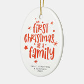 Onze eerste kerst als familiefoto noemt jaartal keramisch ornament (Links)