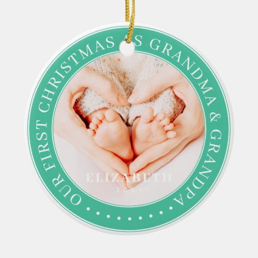 Onze eerste kerst als grootmoeder en opa simpel keramisch ornament (Voorkant)