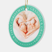 Onze eerste kerst als grootmoeder en opa simpel keramisch ornament (Links)