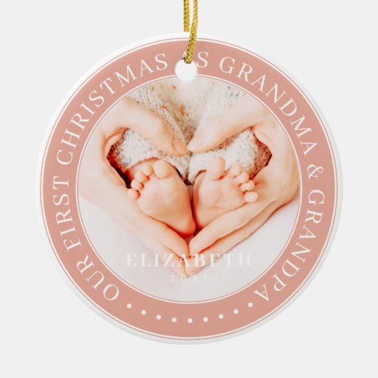 Onze eerste kerst als grootmoeder en opa simpel keramisch ornament (Voorkant)