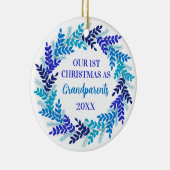 Onze eerste kerst als grootouders Blue Wreate Keramisch Ornament (Rechts)