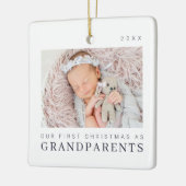 Onze eerste kerst als grootouders Moderne afbeeldi Keramisch Ornament (Links)