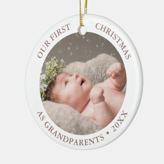 Onze eerste kerst als grootouders Moderne foto Keramisch Ornament (Links)