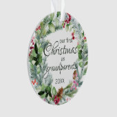 Onze eerste kerst als grootouders Pine Berries Ornament (voorkant)