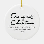 Onze eerste kerst als mama en papa Elegant Keramisch Ornament (Achterkant)
