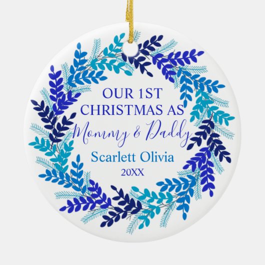 Onze eerste kerst als mama papa Blue Wreate Keramisch Ornament (Achterkant)