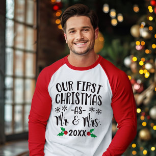 Onze eerste kerst als meneer en mevrouw pasgetrouw t-shirt