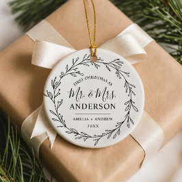 Onze eerste kerst als meneer mevrouw bloemenkrans keramisch ornament