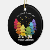Onze eerste kerst als mevrouw. en mevrouw Rainbow  Keramisch Ornament (Links)