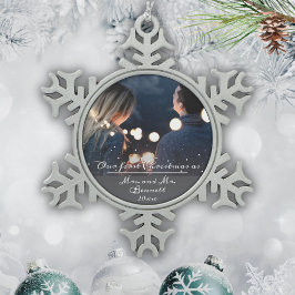 Onze eerste kerst als mevrouw. & Mr Wedding Foto Tin Sneeuwvlok Ornament