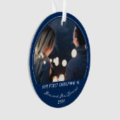 Onze eerste kerst als mevrouw. & Mrs Wedding Foto Ornament (voorkant)